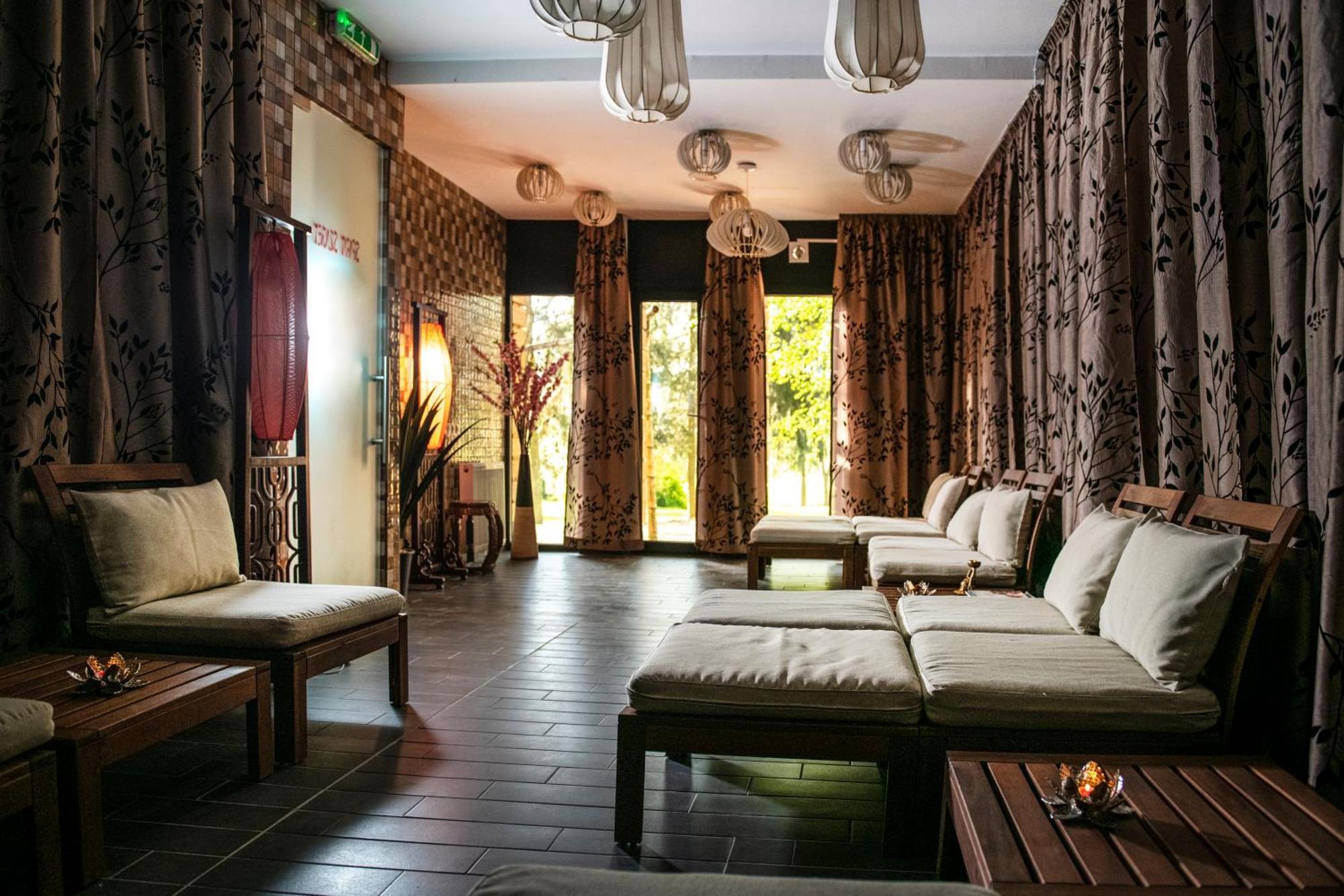 Oxigen Family Hotel Noszvaj Buitenkant foto